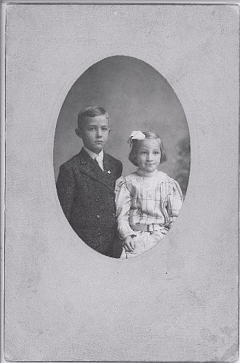Wyatt and Helen Hollenbeck.  Ted Hollenbeck's half brother a